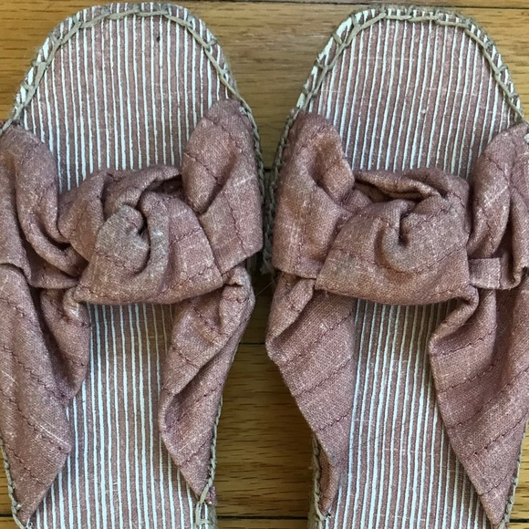 Dolce Vita Sandals - Picture 2 of 5